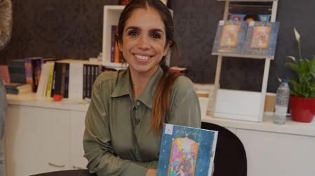 Elena Furiase publica su primera novela