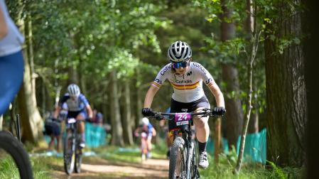 Estíbaliz Sagardoy, en pleno esfuerzo en el Mundial de Glasgow