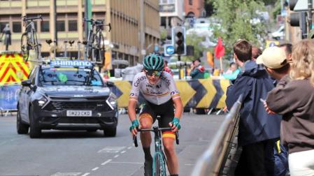 El ciclista de Uharte Arakil Igor Arrieta, dentro del circuito de Glasgow de la prueba en ruta sub23