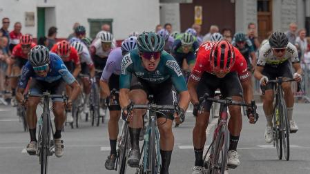 Hugo Aznar, en la primera etapa de la Vuelta a Navarra. montxo a.g.