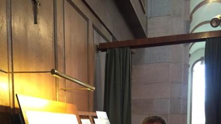 Hoy arranca el Ciclo de Órgano de Larraga con un concierto de Juan Paradell Solé, organista emérito de las celebraciones del Papa.