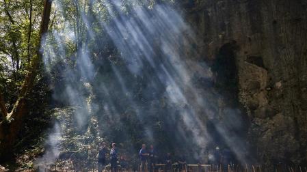 Unas 900 personas disfrutaron del 'Zikiro Jate' en las cuevas de Zugarramurdi