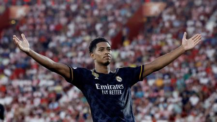 El jugador del Real Madrid Jude Bellingham celebra el segundo gol