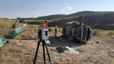 La furgoneta accidentada en Sansol