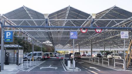 El aparcamiento, ya operativo, vuelve a ser utilizado