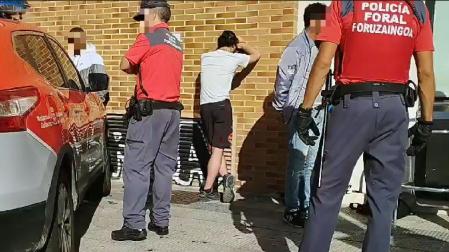 Detenidos por robo con fuerza en vehículo y estafa