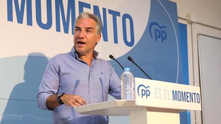 El coordinador general del PP, Elías Bendodo, en un acto en Estepona.
PP MÁLAGA
02/09/2023