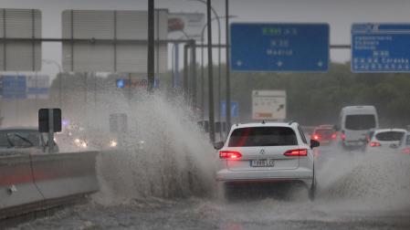 Importantes problemas en Madrid por las fuertes lluvias caídas