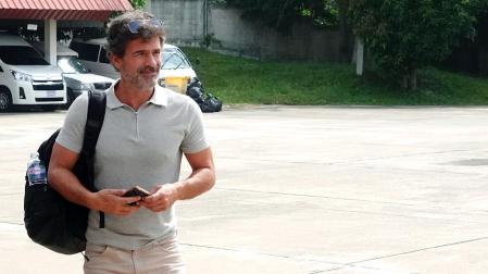El actor español Rodolfo Sancho, padre del sospechoso de asesinato Daniel Sancho, en una de las visitas a su hijo detenido en una prisión en la isla de Koh Samui, al sur de Tailandia