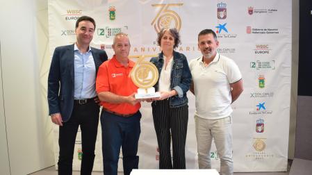 De izquierda a derecha: Álvaro Hurtado (CEO de Zucami), Pablo Carpio (presidente FENABS), Rebeca Esnaola (consejera de Cultura, Deporte y Turismo) y Jesús Lisarri (presidente RFEBS), ayer en la Casa del Deporte