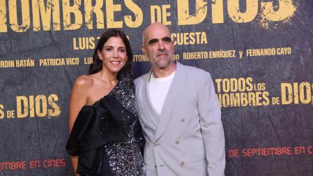 Luis Tosar y Luisa Mayol  durante la premier de la nueva película "Todos los nombres de Dios"