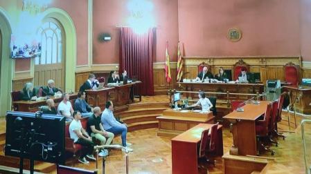 Los seis mossos, en la Audiencia de Barcelona

18/09/2023