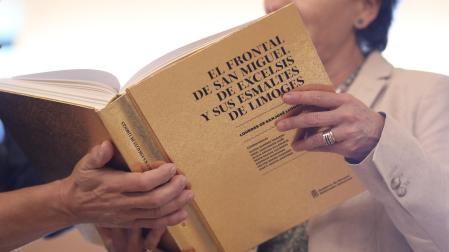 Presentación del libro "El frontal de San Miguel de Excelsis y sus esmaltes de Limoges"