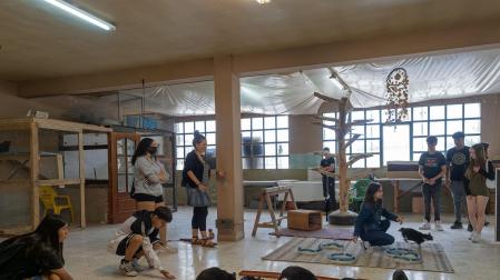 La instalación de Egapeludos para gatos, en una visita del instituto Navarro Villosada el pasado junio