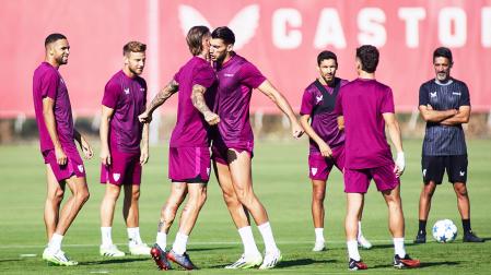 Sesión de entrenamiento del Sevilla este martes, 19 de septiembre