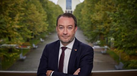 Ramón Gonzalo (Logroño, 1972), reelegido rector de la UPNA, esta semana en su despacho.