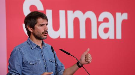 El portavoz de Sumar, Ernest Urtasun, ofrece una rueda de prensa para analizar la actualidad política este lunes en Madrid
