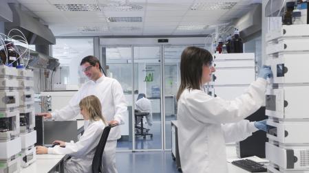 Interior del laboratorio de Cinfa