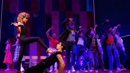 Un momento del musical Grease.