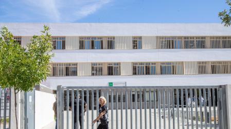 Un estudiante de 14 años ha sido detenido este jueves en Jerez de la Frontera (Cádiz) tras herir con un arma blanca a tres profesores y un alumno en un instituto de la ciudad