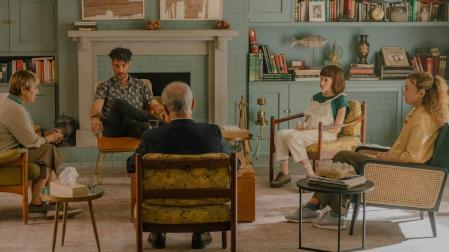 Imagen de la serie 'Días mejores', sobre una terapia de grupo para madres y padres en duelo tras la pérdida de su pareja.