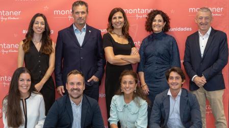 El equipo de Montaner Pamplona, con el equipo corporativo de Mon-taner en Barcelona