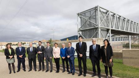 Imagen de las autoridades asistentes a la presentación del proyecto de planta de hidrógeno verde que tuvo lugar en la Ciudad Agroalimentaria de Tudela (CAT) el pasado año 2022.