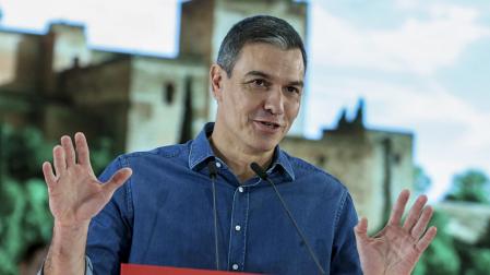 El presidente del Gobierno en funciones, Pedro Sánchez participa este sábado en un acto del PSOE celebrado en Granada