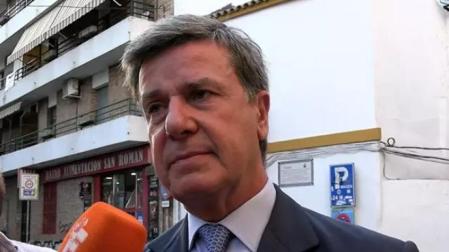 Cayetano Martínez de Irujo, en el bautizo