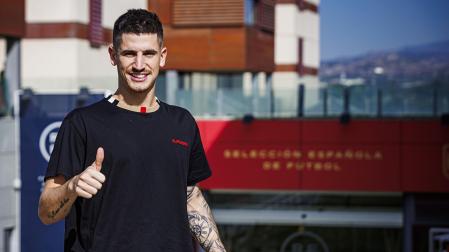 Oihan Sancet llega a la concentración de la selección