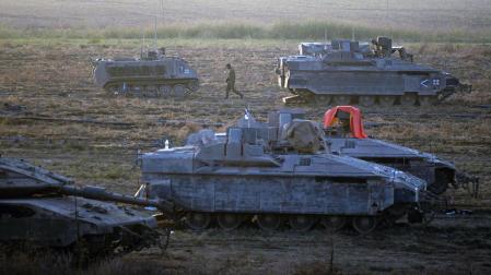 Tanques israelíes, en la frontera con Gaza