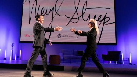 Los actores Meryl Streep y Antonio Banderas participan en el acto ‘Sin guion. Encuentro con el público’, en el Palacio de Congresos de Oviedo