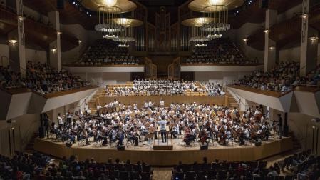 Actuación de la Orquesta de Fundación Acción por la Música en el Auditorio Nacional con motivo del décimo aniversario de la entidad