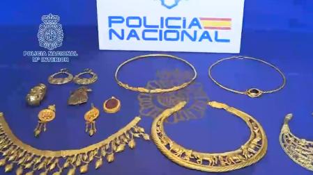 Parte de los objetos recuperados por la Policía Nacional en la 'operación Cuzco'