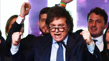 El candidato Javier Milei celebra el resultado electoral tras las votaciones del pasado domingo en Argentina