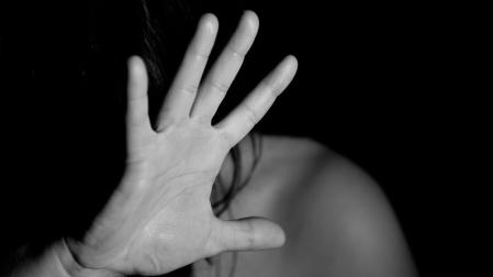 Varios estudios han encontrado una asociación entre el uso de pornografía y la violencia no sexual