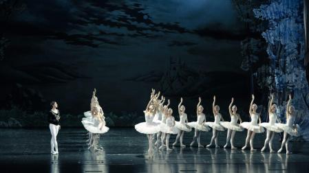 El Ballet de Kiev regresa hoy al Gayarre con 'El lago de los cisnes'.