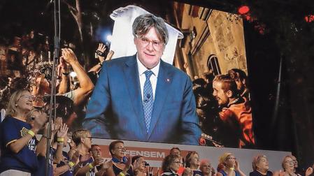 Puigdemont asiste por videoconferencia al acto central del 1-O