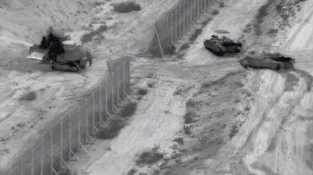 Momento de la entrada de los tanques en la Franja de Gaza
