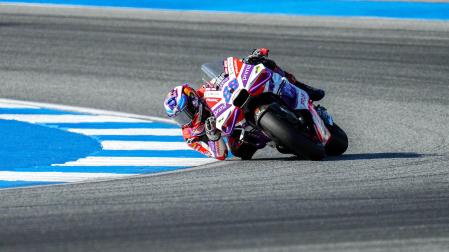 El español de Ducati Jorge Martin rueda sobre el circuito de Chang en los libres de este viernes 27 de octubre