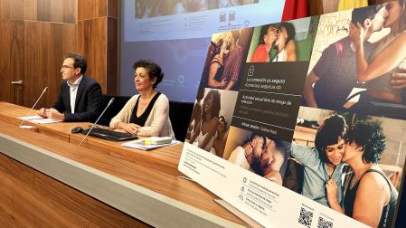 Antonio López y Mª Ángeles Nuin presentan la nueva campaña de Salud