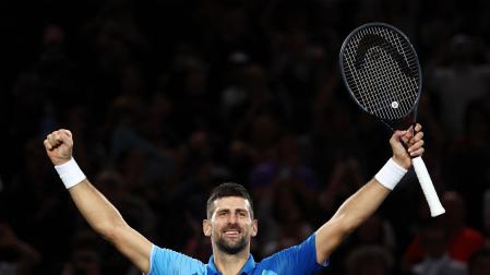 Djokovic celebra su triunfo en el Masters 1000 París