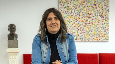 Mari Paz Arizkun, fotografiada en la sede del Orfeón Pamplonés
