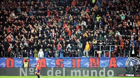 La grada de El Sadar en uno de los últimos partidos