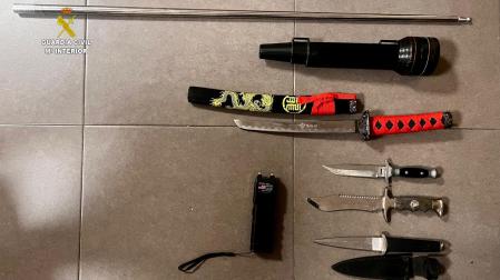 Detienen por violencia machista a un hombre con un arsenal de armas prohibido en casa