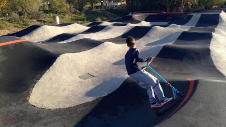 Imagen de la pista de pump track de Tudela, con los taludes ya hormigonados