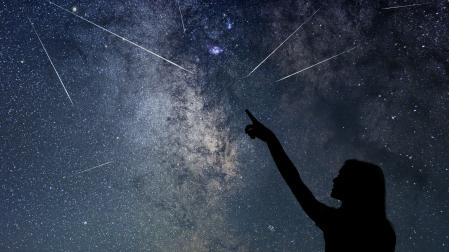 Para poder ver las lluvias de estrellas Táuridas hay que buscar un lugar oscuro y tranquilo