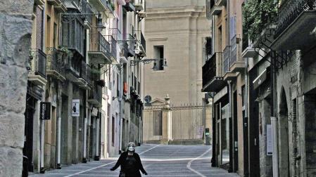 Calle Curia, llamada “rúa Mayor de la Navarrería” cuando en el siglo XV vivía en ella Simón de Clavería