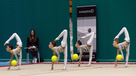 Fotos del Trofeo Comunidad Foral de gimnasia en Anaitasuna./