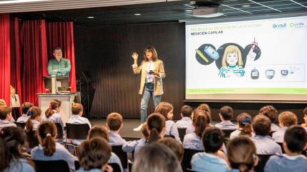 Una charla impartida por Cinfa y Anadi sobre la diabetes en un centro escolar.